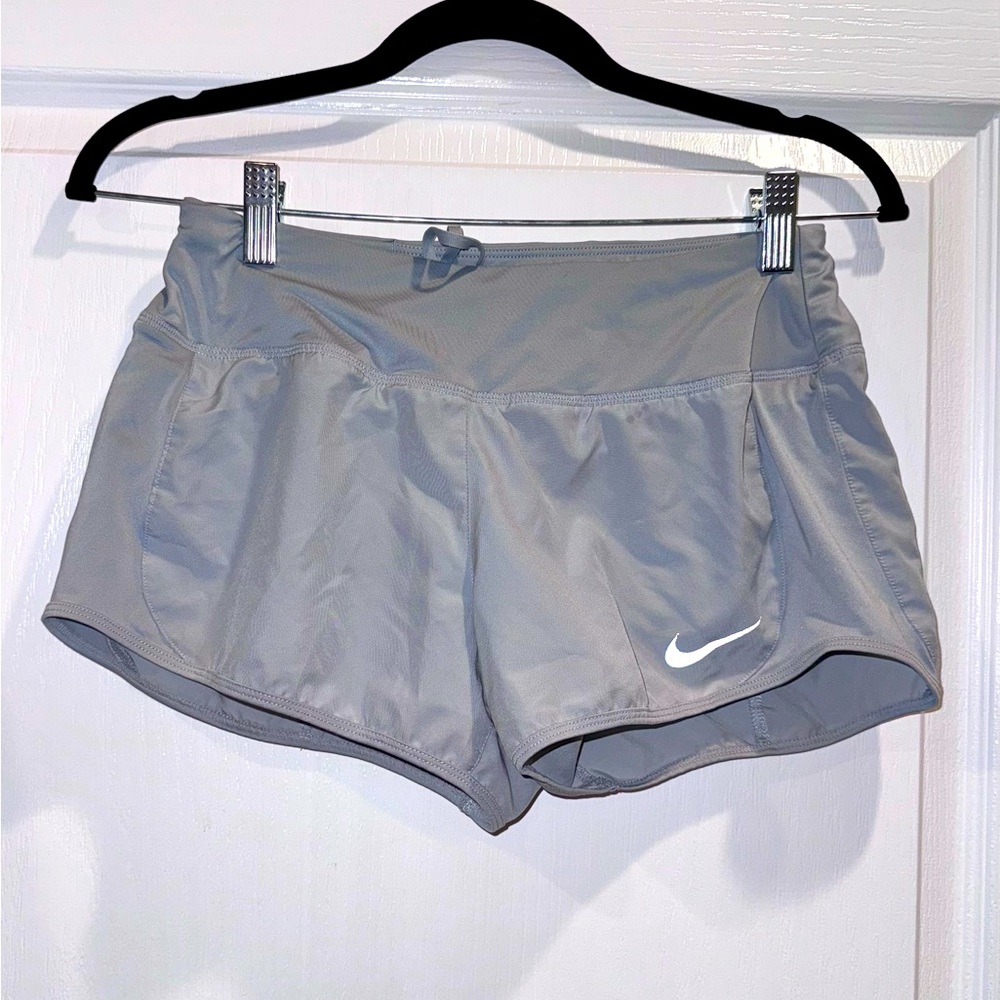 NIKE lined gray DRI FIT running athletic shorts women’s size small